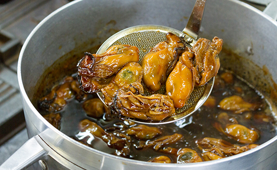 厚岸駅前 氏家待合所