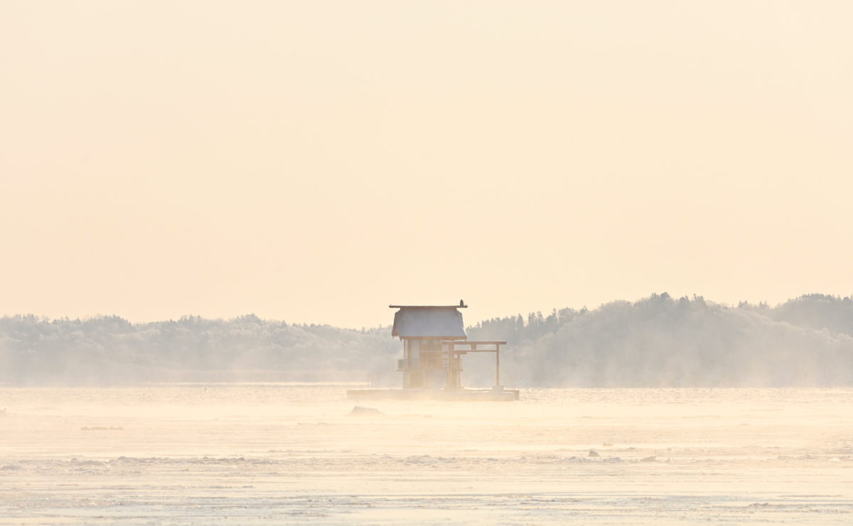 厚岸町 牡蠣島弁天神社と蒸気霧