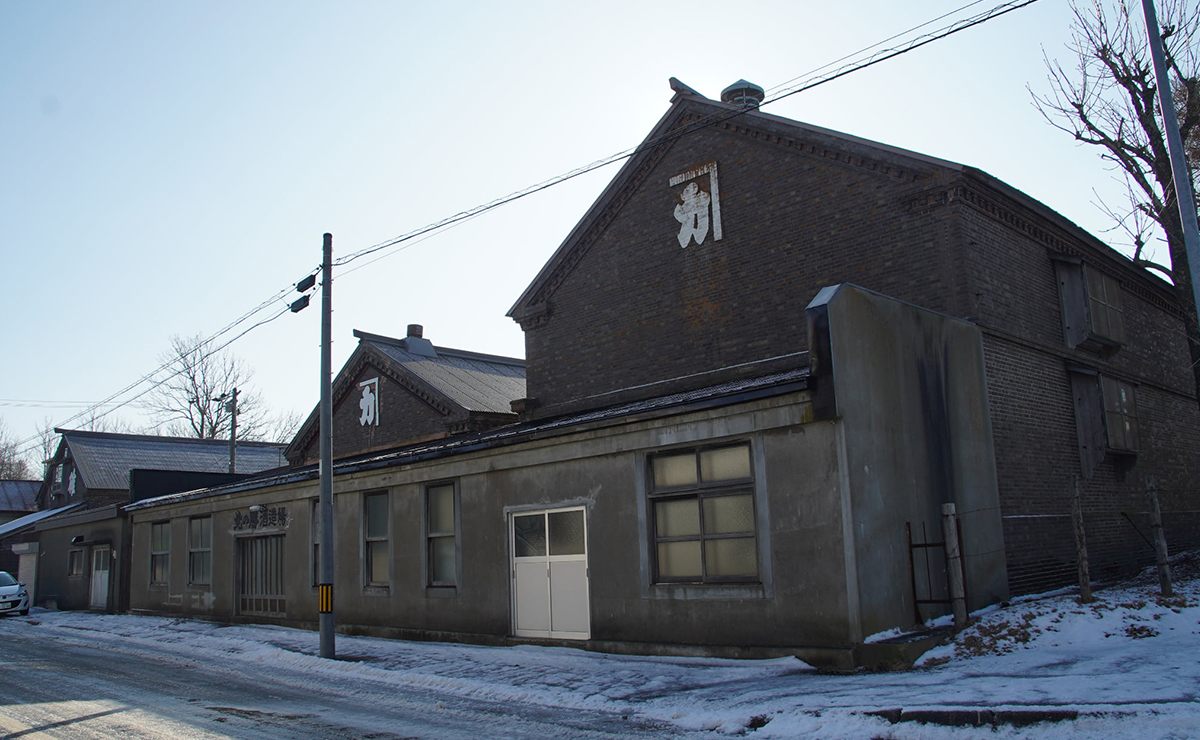 地酒を味わう、ほろ酔い鉄道旅。