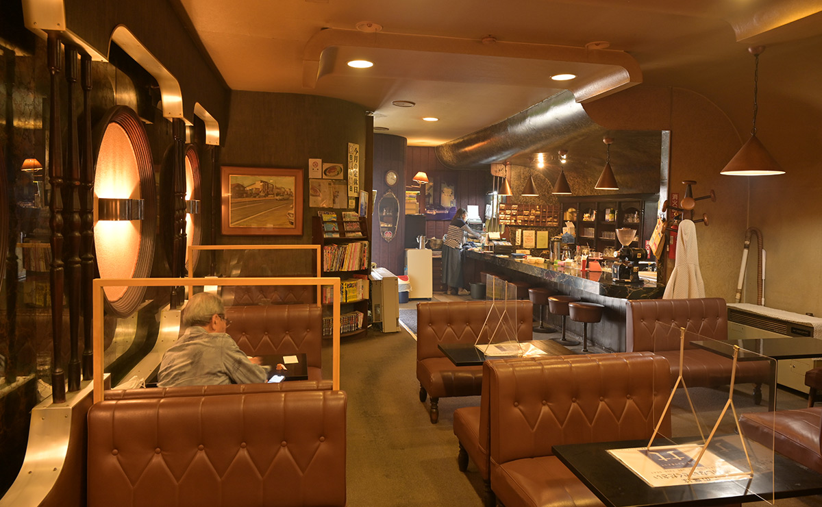 ご当地料理に地元食材。歴史と文化が詰まった、地域の味を堪能する旅。